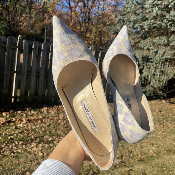 Manolo Blahnik Canvas Animal Print Pumps - Picture 10 of 11